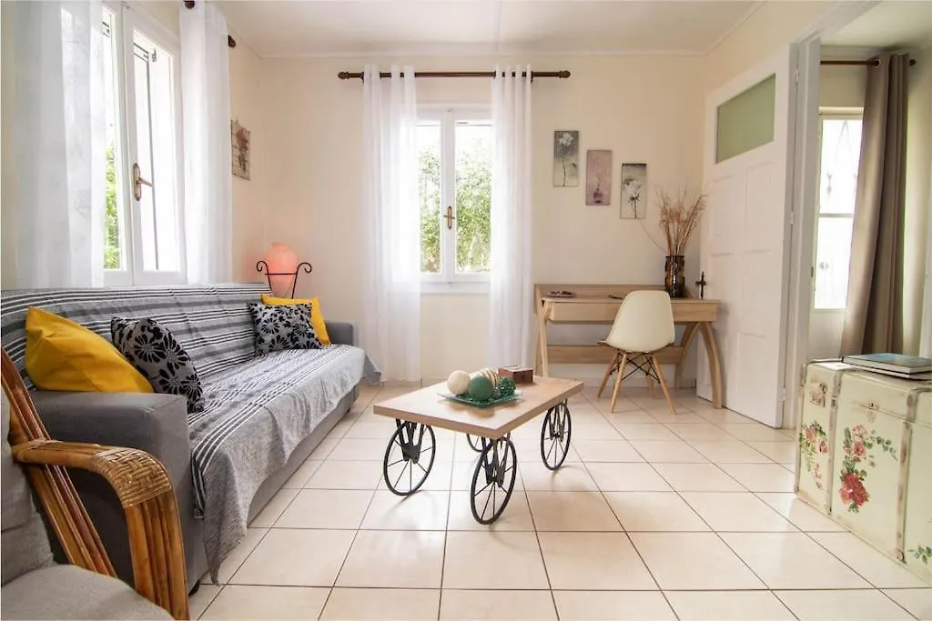 Kroussos Cottage Faraklata