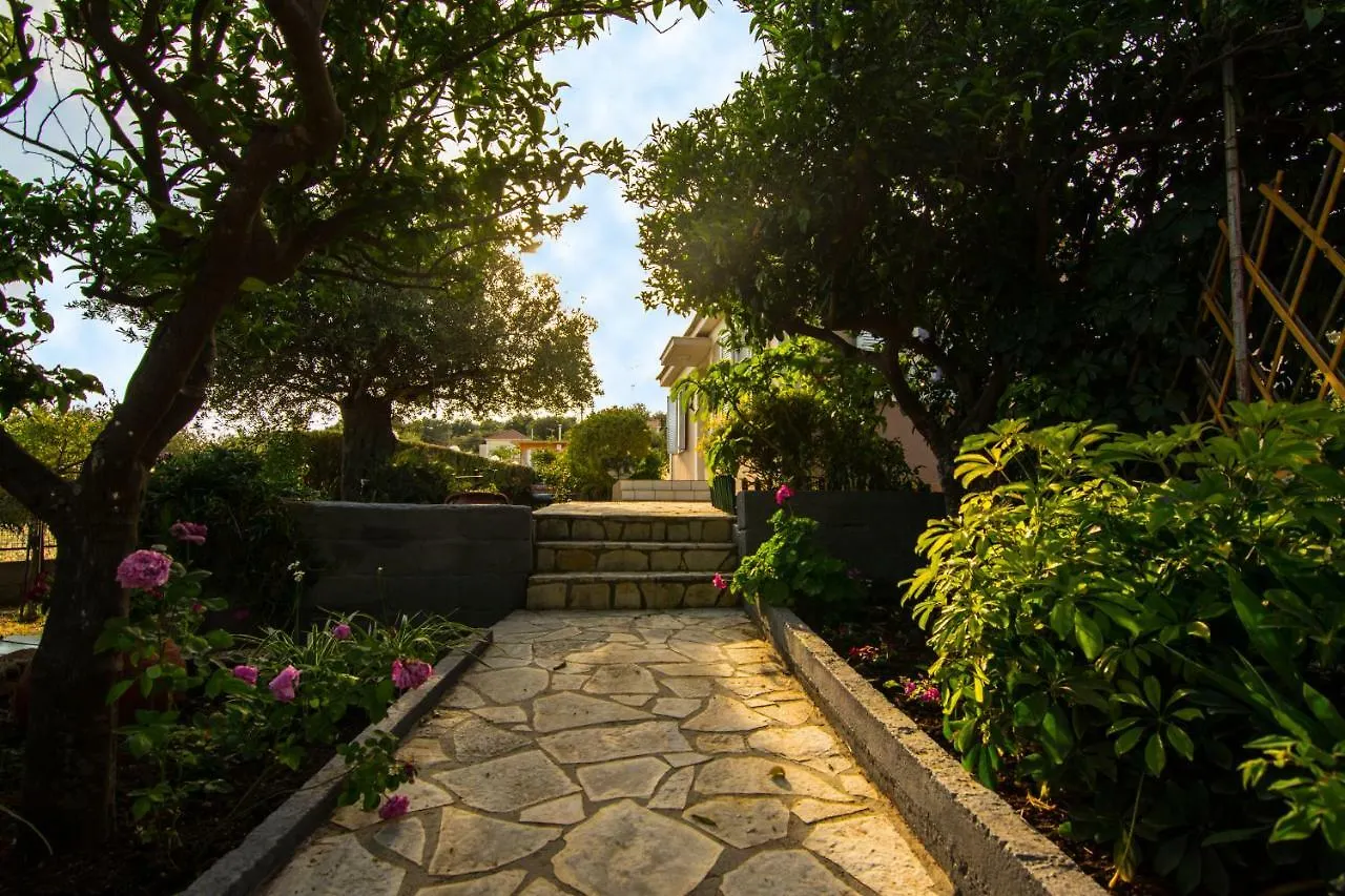 Country house Kroussos Cottage Faraklata